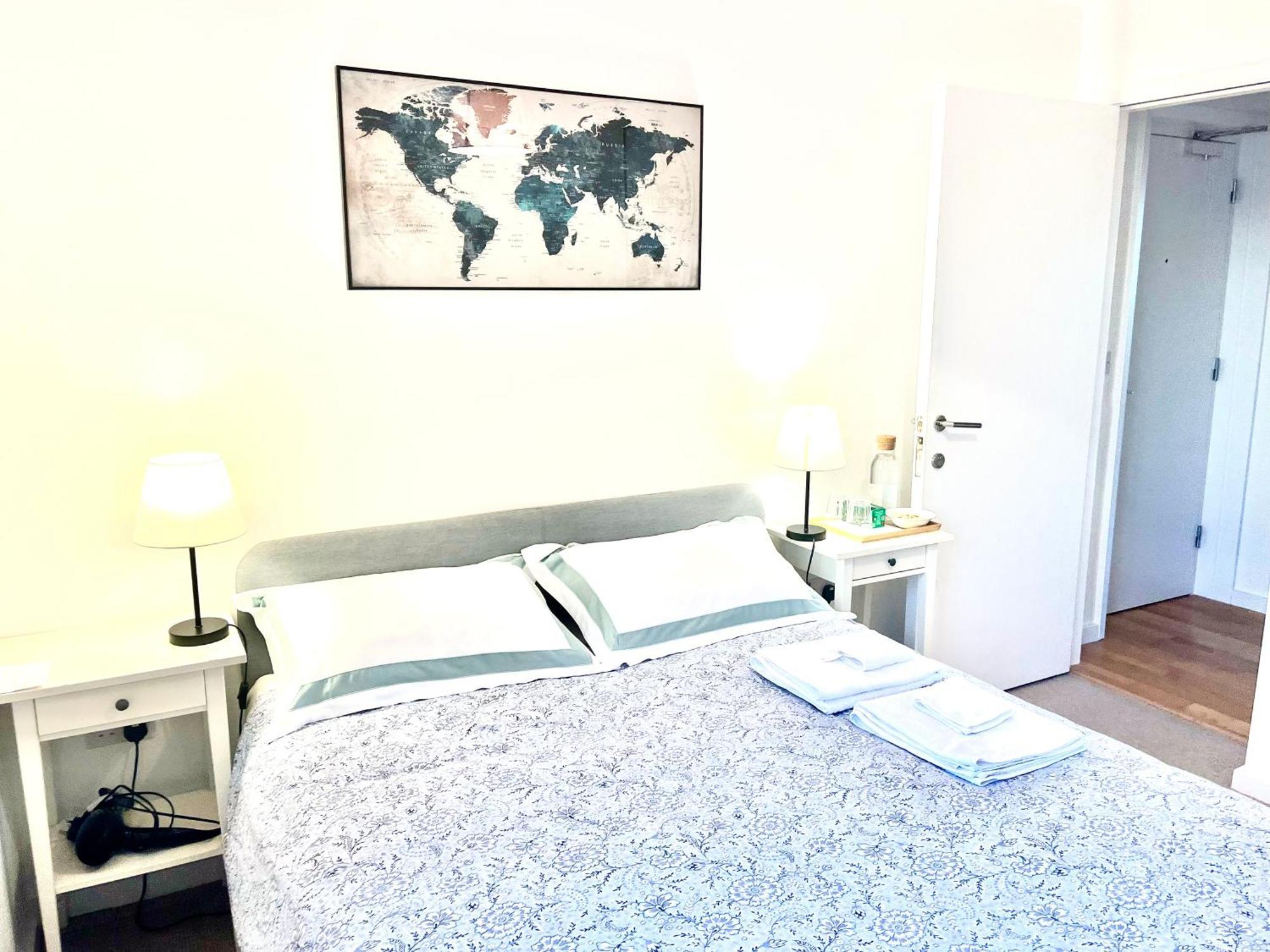 The Room King Size Bed And Private Bathroom Dublino Esterno foto